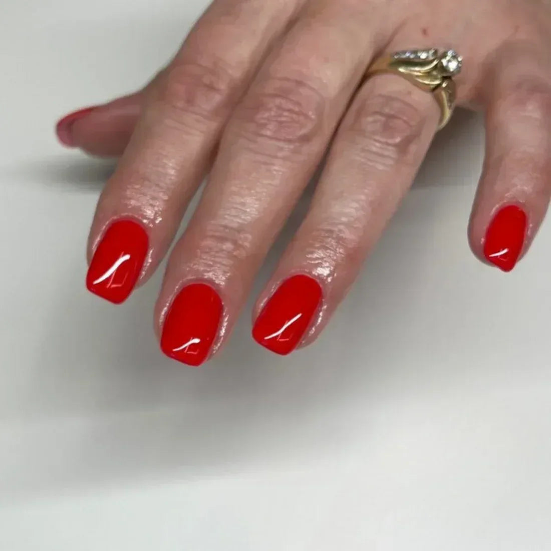 DND Duo Matching Color - #637 Lucky Red - TTT Nails Supply