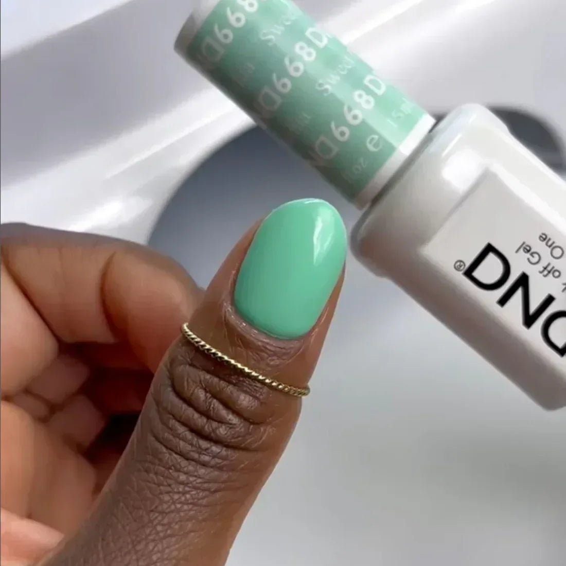 DND Duo Matching Color - #668 Sweet Pistachia - TTT Nails Supply