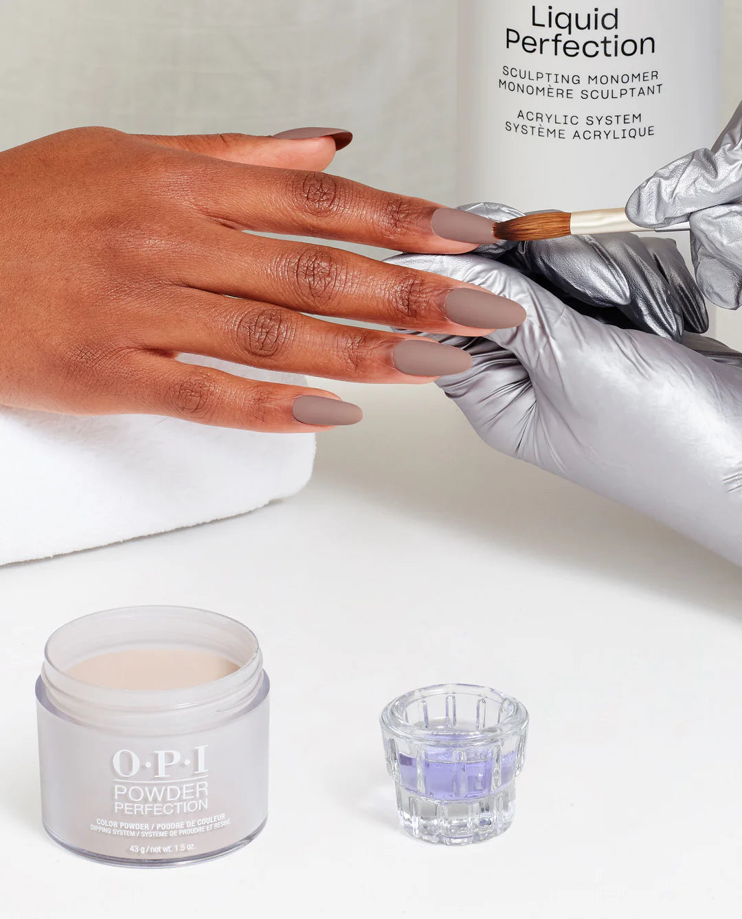OPI DIP POWDER PERFECTION - DPI53 - ICELANDED A BOTTLE OF OPI 1.5oz